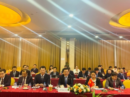 Chính thức ký Hiệp định Thương mại Việt Nam - Lào mới